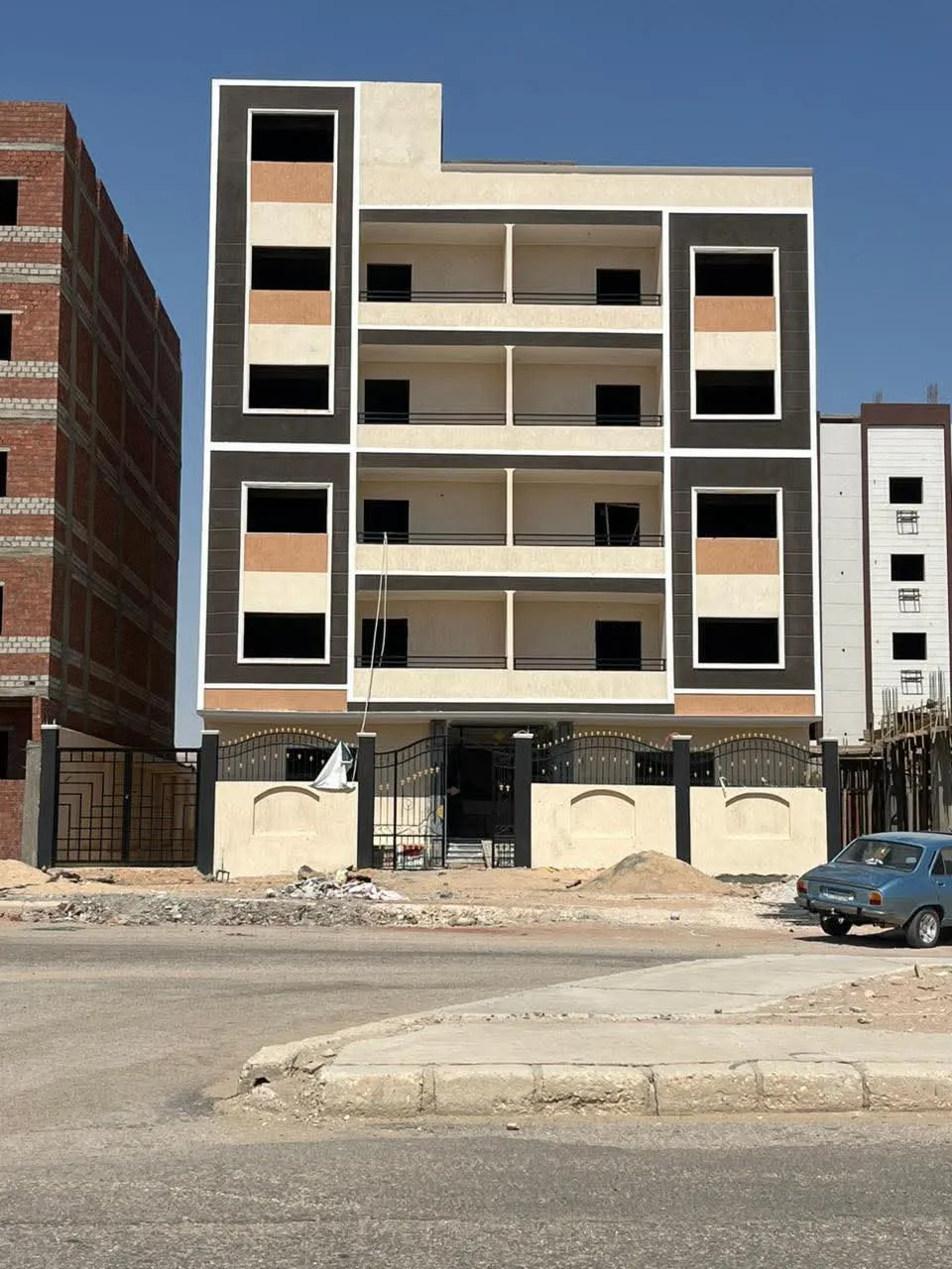 شقة للبيع في اسيوط الجديدة