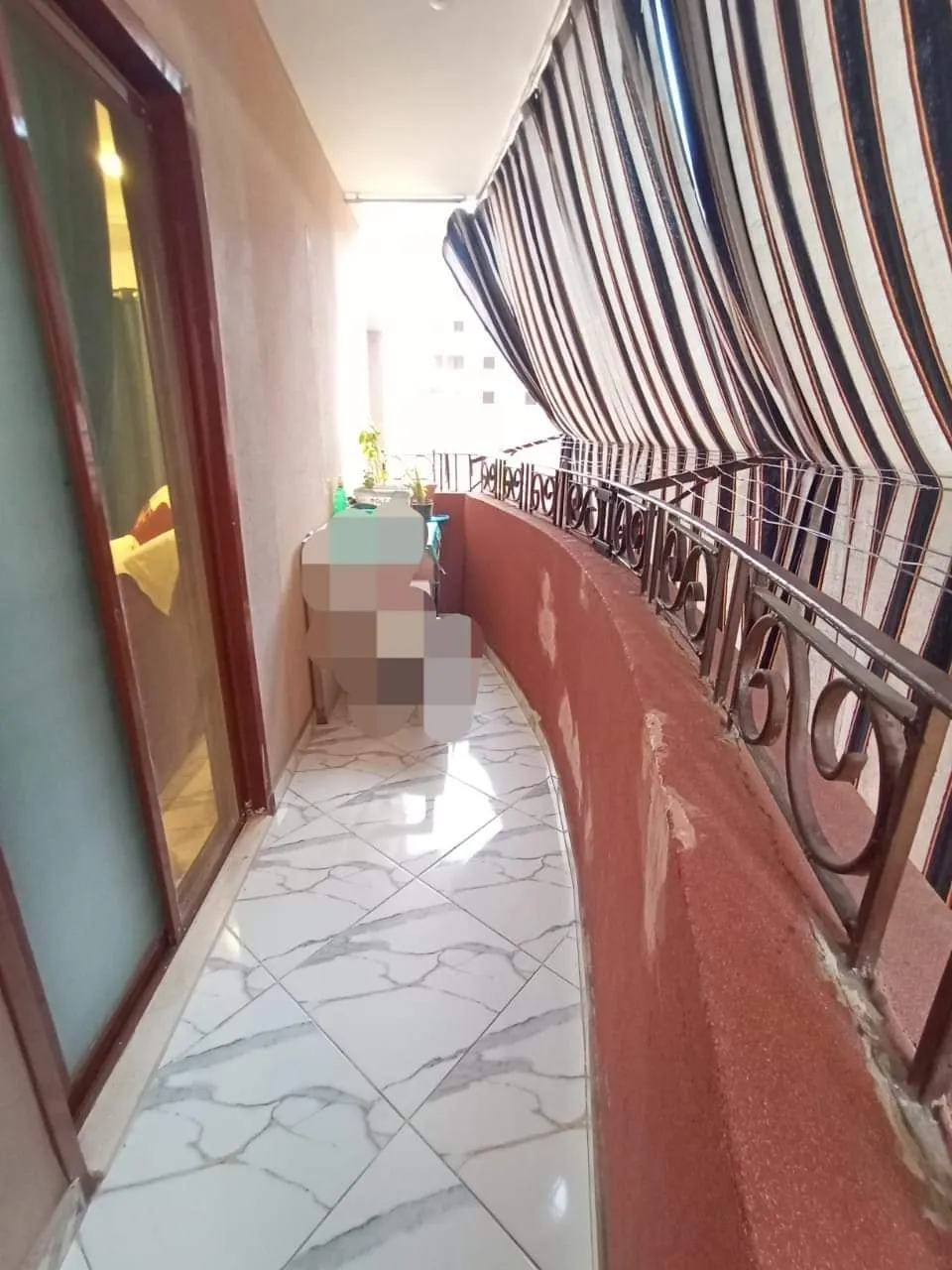 شقه للبيع في المعلمين الجديده شارع الوصله