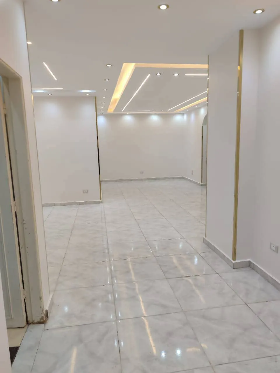 Apartment For Sale in Al Shorouk
