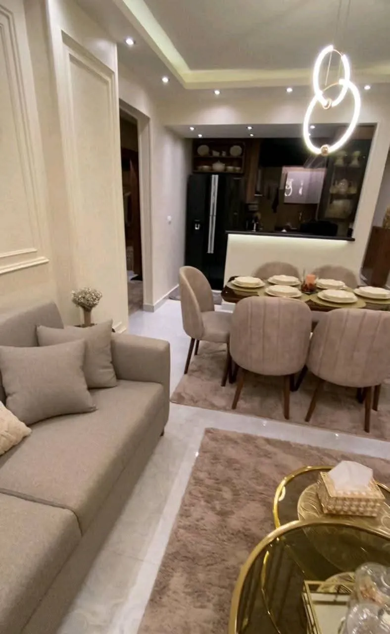 Apartment For Sale in Hadayek Al Ahram