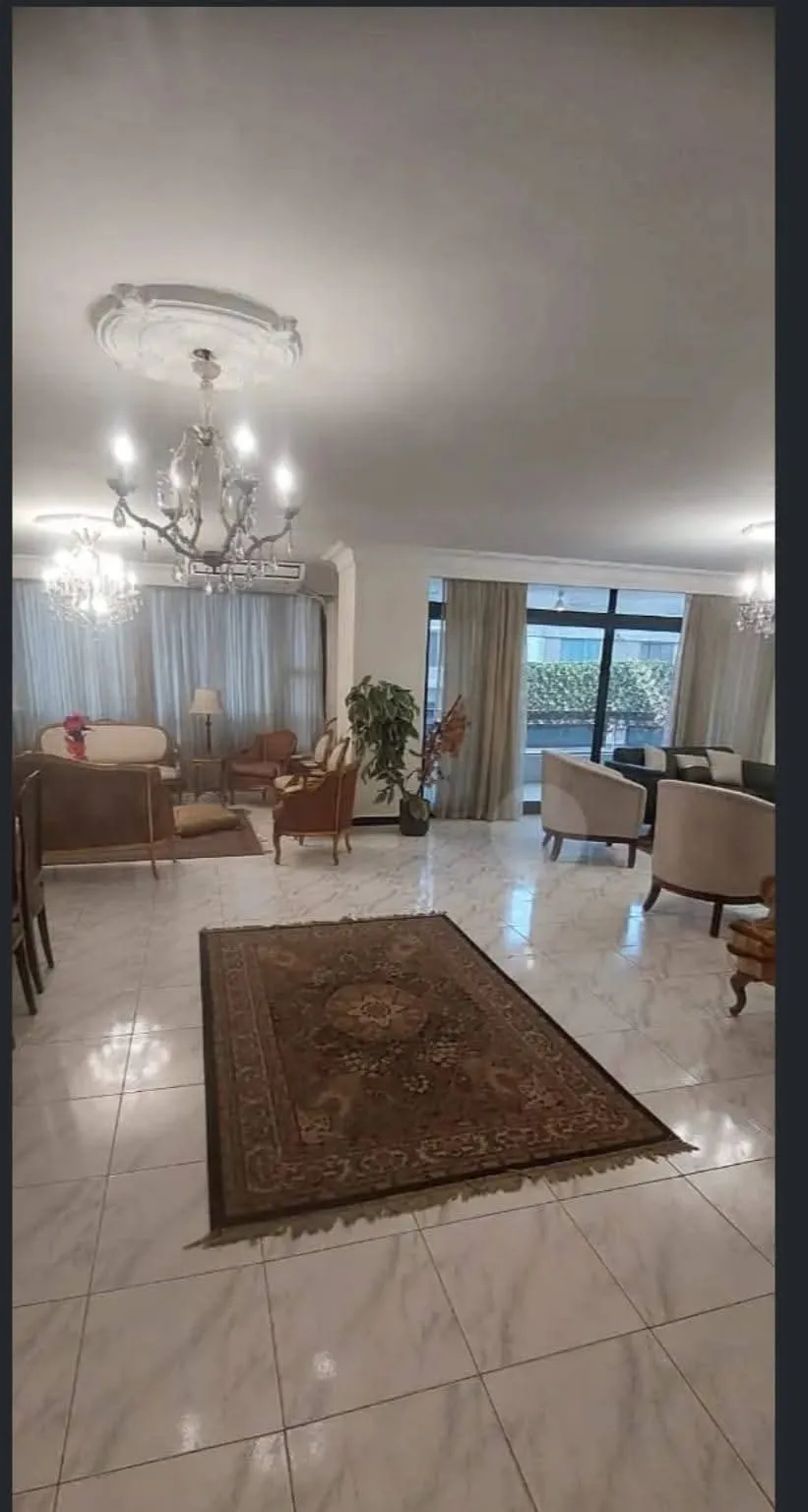 شقه للايجار في عبد المنعم رياض الدور اال٥