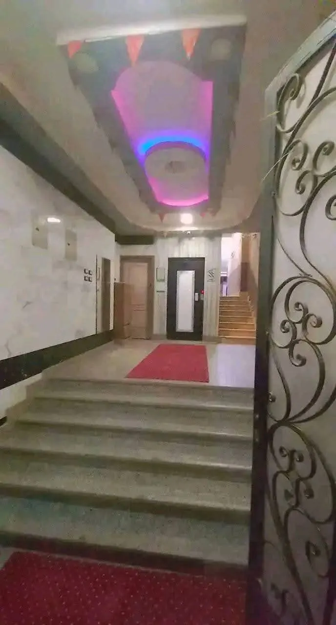 شقةللبيع برج واسانسير اسانسير شغال ب الفعل غير مجروحه