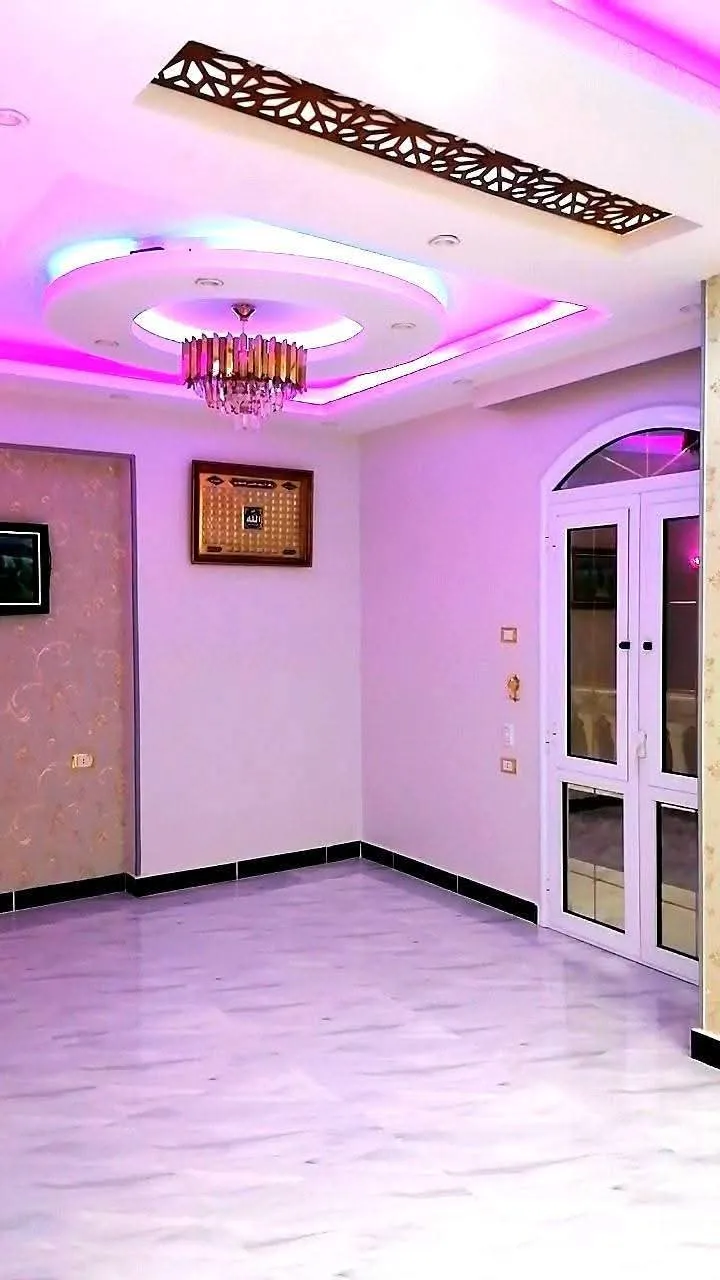 شقةللبيع تشطيب الترا سوبر لوكس 3غرف و2حمام وريسبشن