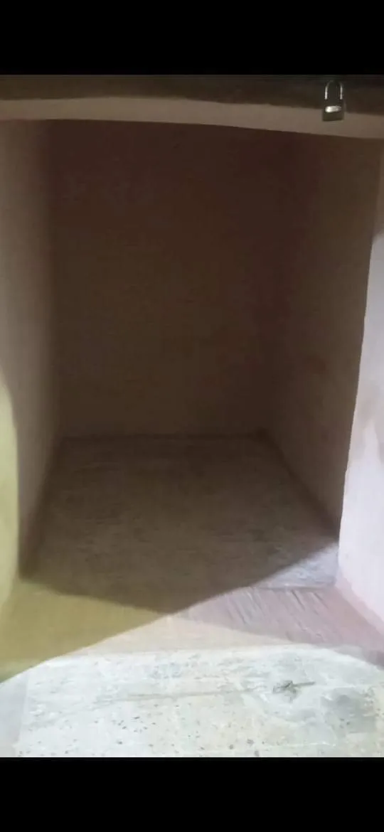 محل للبيع بحصه من الارض تم تنزيل السعر