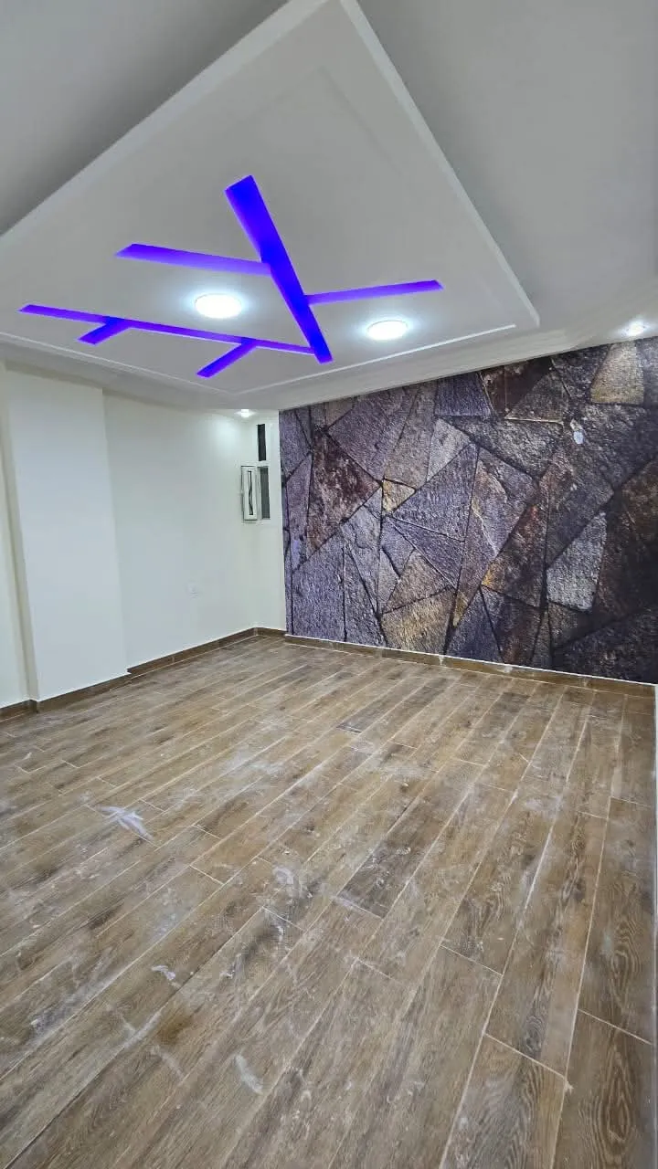 مساحة وتشطيب الترا سوبر لوكس واول سكن وموقع مميز