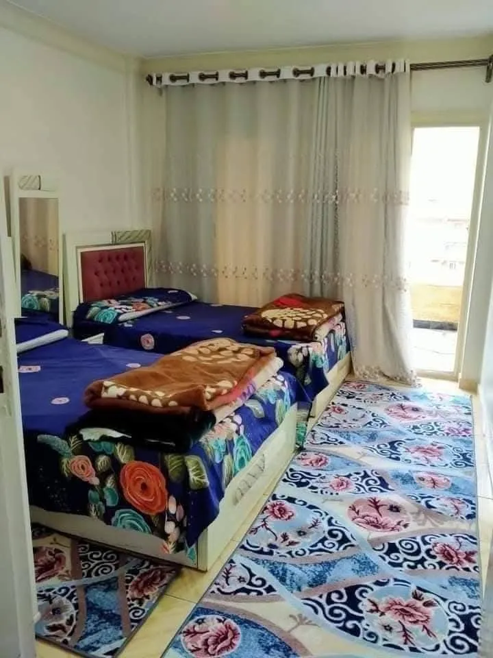 شقه فندقية بالإسكندرية بميدان محمد نجيب الرئيسى سيدى بشر