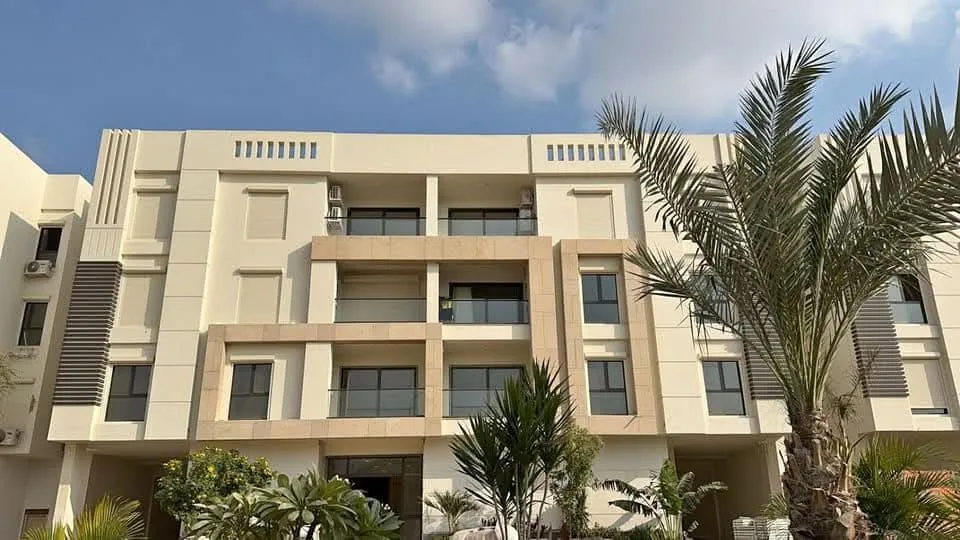 شقة_للبيع متشطبه في قلب مصر الجديده