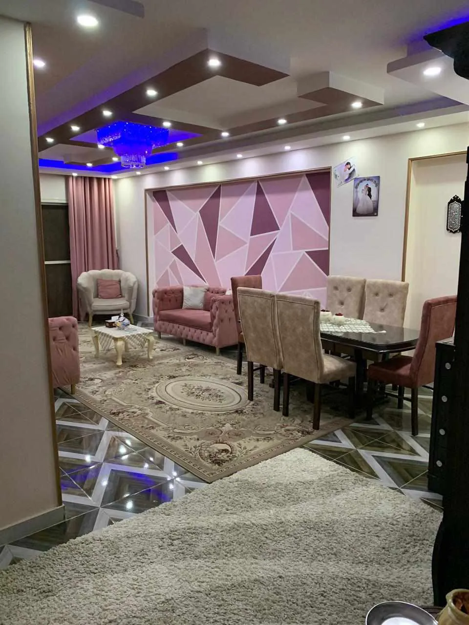 شقه للبيع فشارع الروضه عند جامع فيصل متفرع من الخمسين