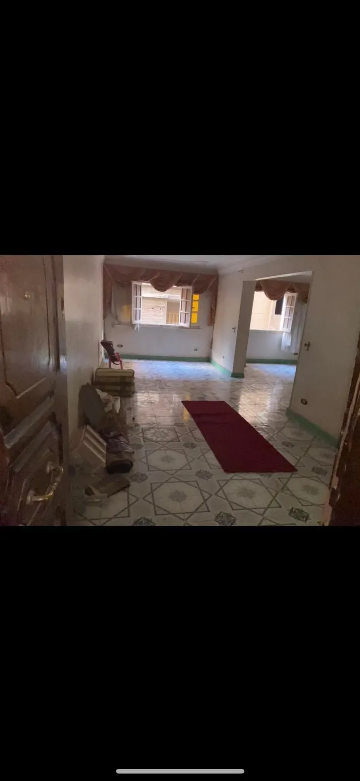 شقةللبيع فعين شمس فاول العشرين يوجد صاله + ريسيشن +غرفه