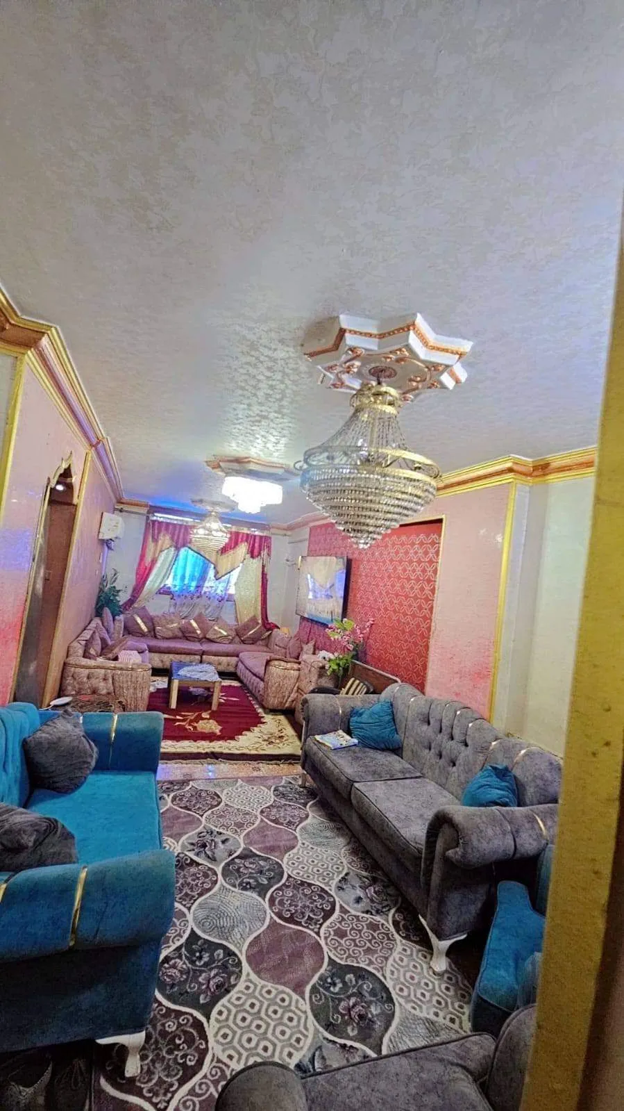 شقة بالهرم