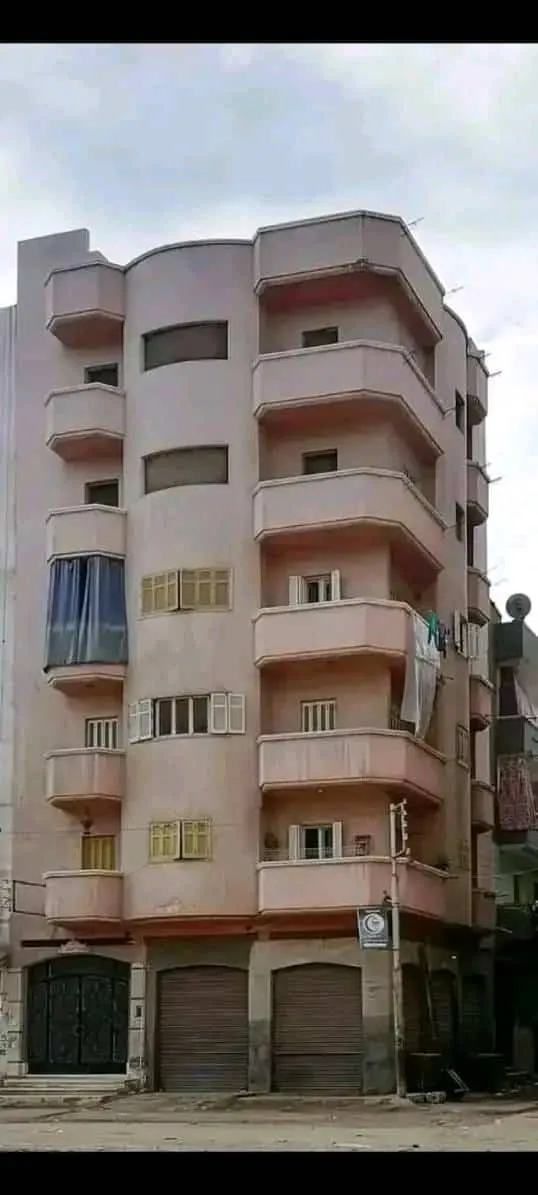المنزل للبيع خلف المستشفي العسكري كوبري فلاقه أمام السوق