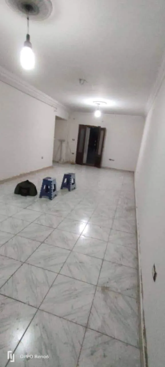 شقة للبيع لقطة حرفيا موقع ودور وتشطيب الشقة مساحتها ١٢٠