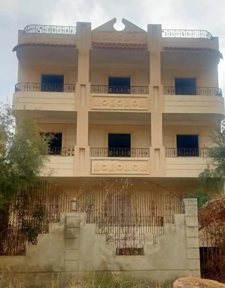 للبيع بمدينه برج العرب الجديده حي الفيلات