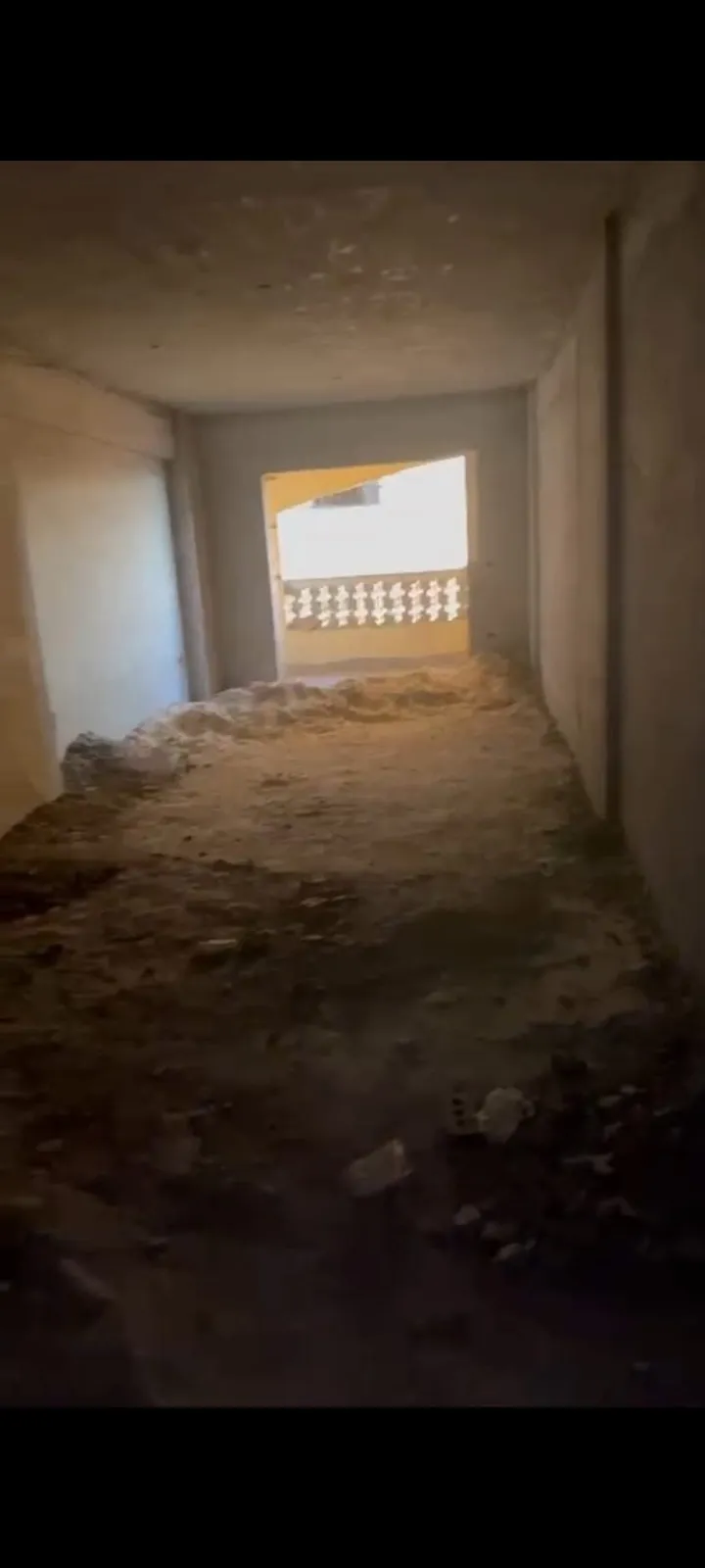 شقة للبيع ١٢٥م نص تشطيب ٣ غرف وريسبشن ٣قطع