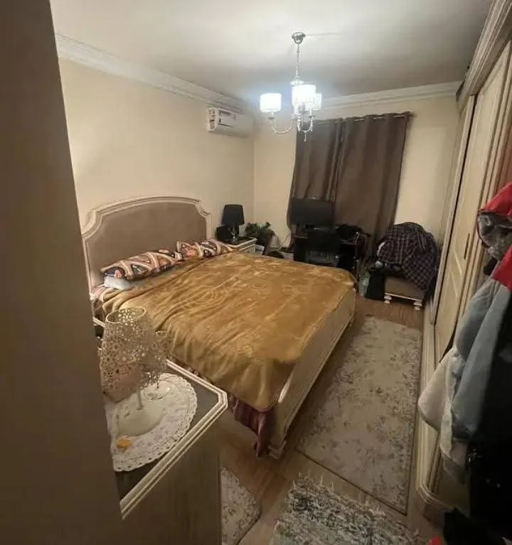 شقه للبيع كامب شيزار تاني نمره من البحر