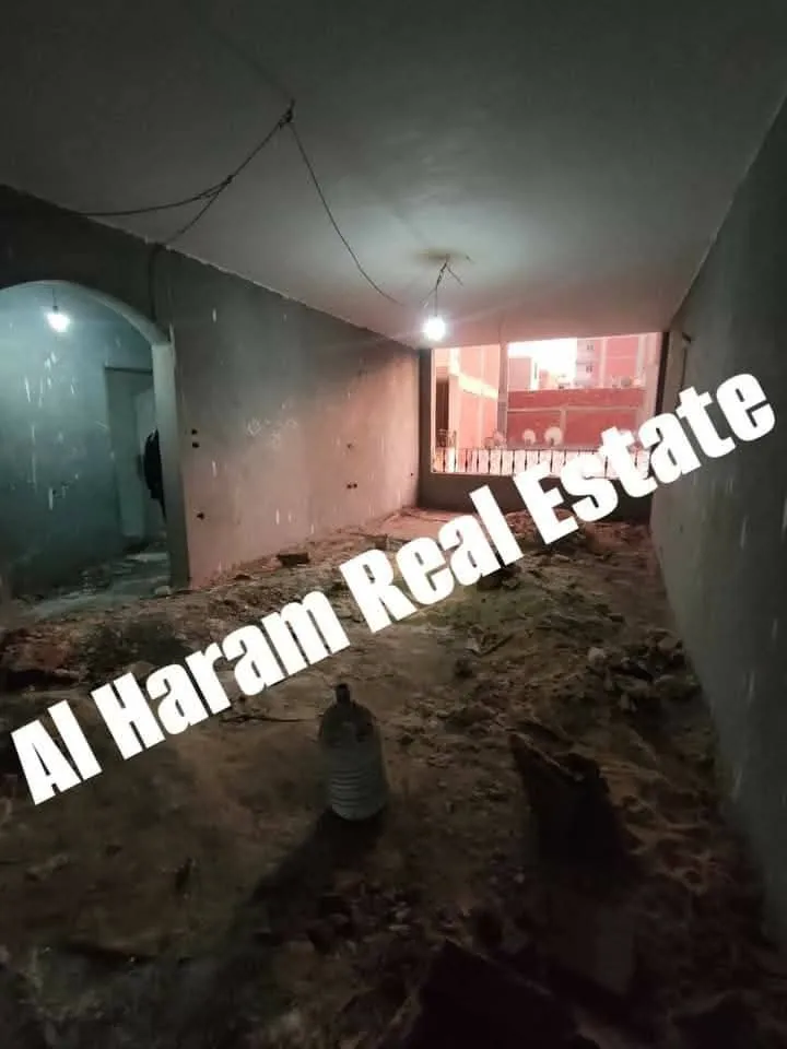 شقه للبيع جانبى خليها مشاوى نص تشطيب