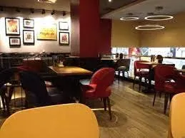 محل للبيع 150 متر + مساحة خارجية 100 متر