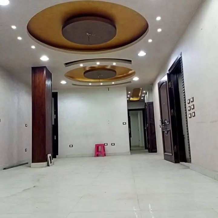 شقة للبيع تلاتة غرف و رسبشن تلاتة