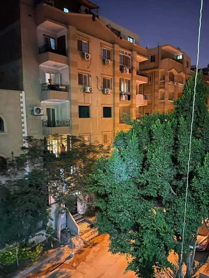 شقه للبيع