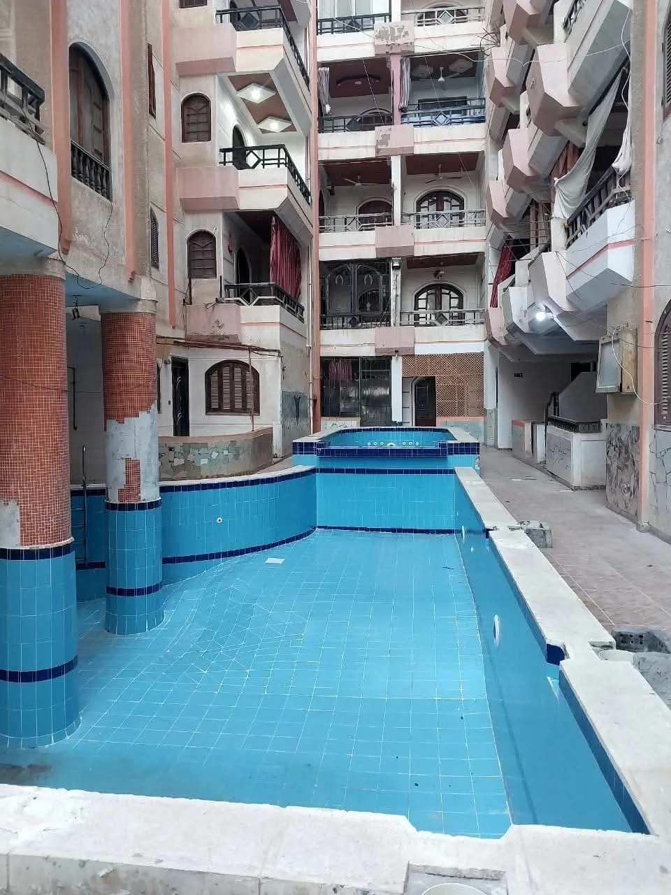 شقة للبيع بشاطئ النخيل اكتوبر العجمي اسكندرية