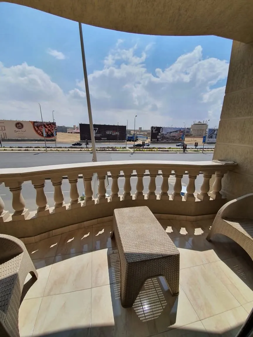 للبيع شقه في #البنفسج عمارات علي شارع #التسعين الرئيسي