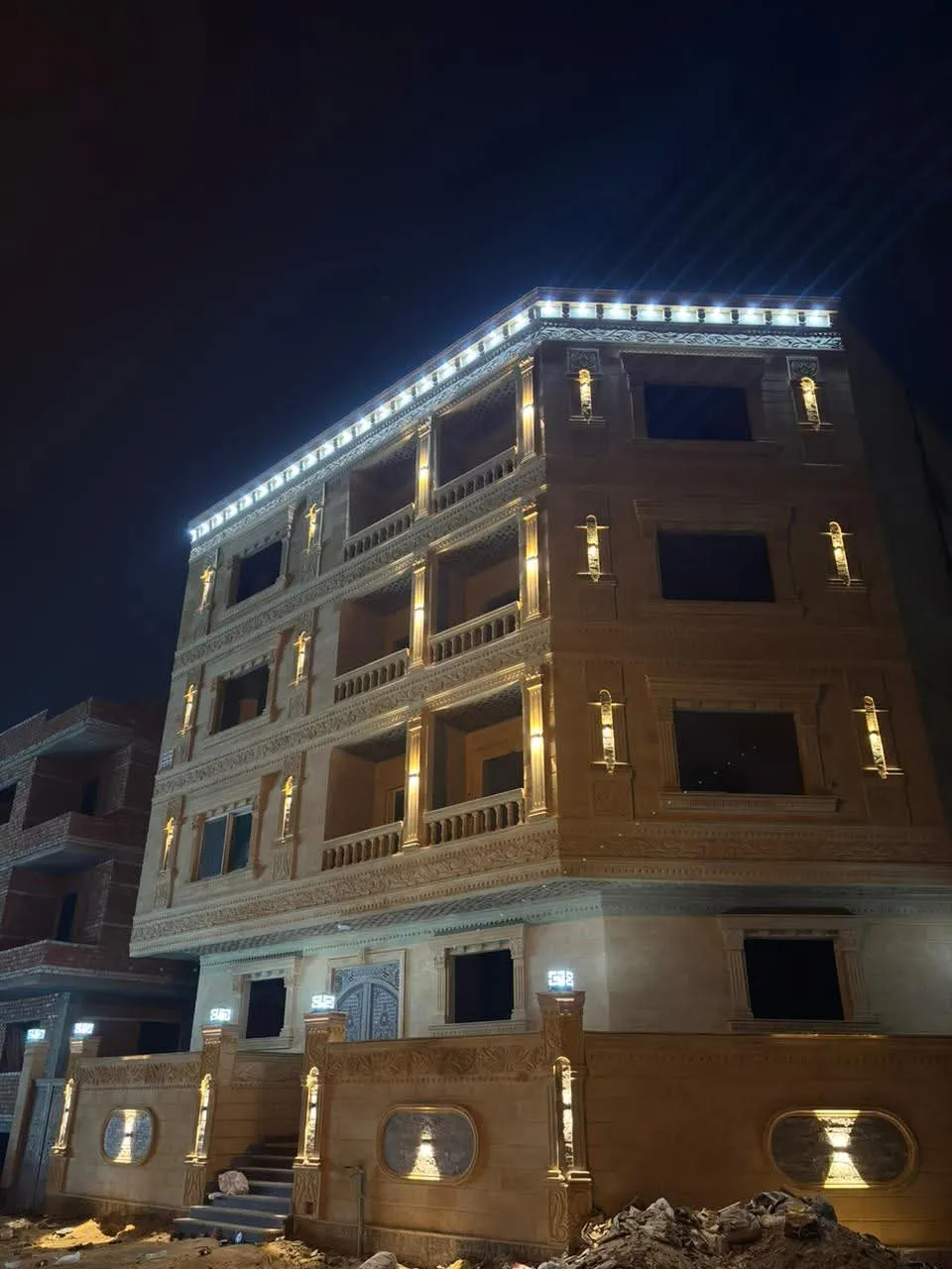 شقة للبيع في مدينة الفردوس فيلل الاستثماري مساحة 180م 👇