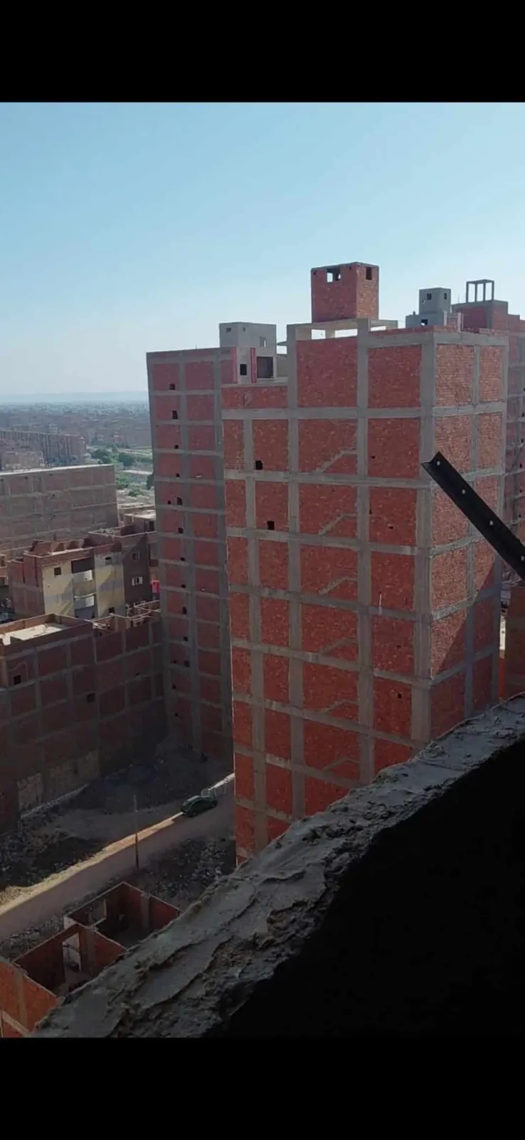 Apartment For Sale in Abu Tig