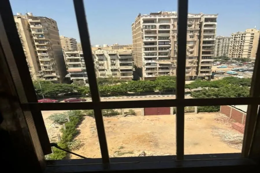 شقة للإيجار بالمنطقة التاسعة – خلف مدرسة المنهل مدينةنصر
