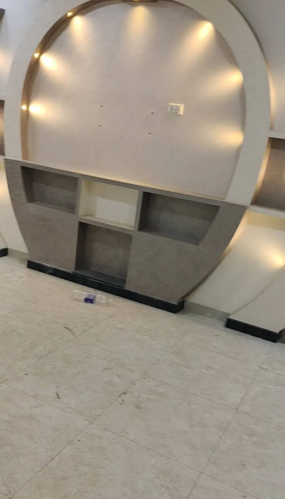تشطيب سوبر لوكس 135م ، كاملة العدادات ، دور تامن