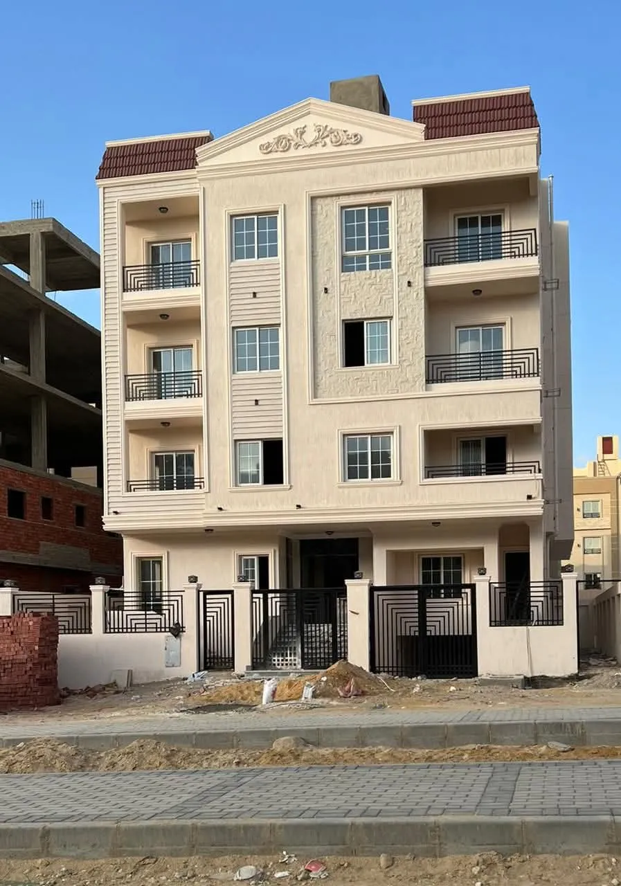شقة للبيع بالنرجس الجديدة خطوات من طلعت حرب