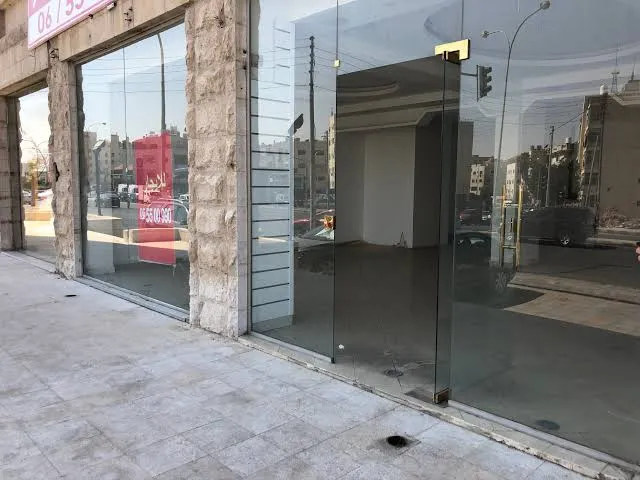 لعشق الاستثمار معايا محلات ب٢مليون وبس